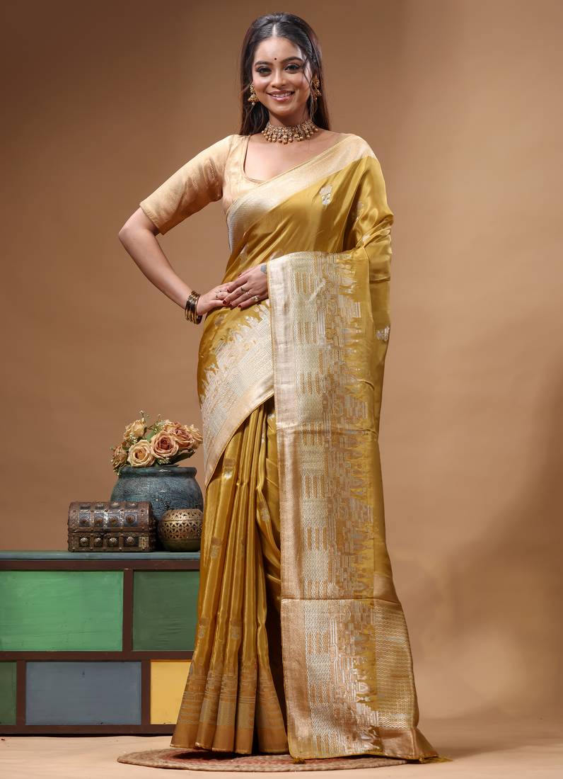 gold crepe saree with desighner varanasi ghat theme zari border