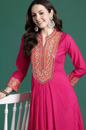 Women Ethnic Motifs Embroidered Pleated Mirror Work Kurta with Trousers