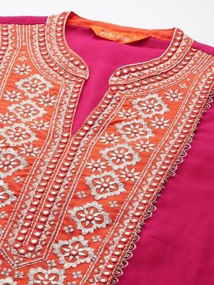 Women Ethnic Motifs Embroidered Pleated Mirror Work Kurta with Trousers 3