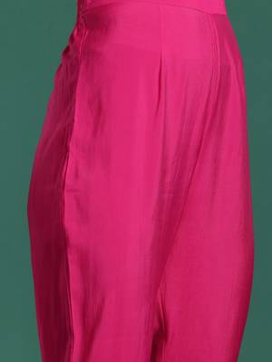Women Ethnic Motifs Embroidered Pleated Mirror Work Kurta with Trousers 4