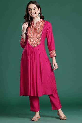 Women Ethnic Motifs Embroidered Pleated Mirror Work Kurta with Trousers