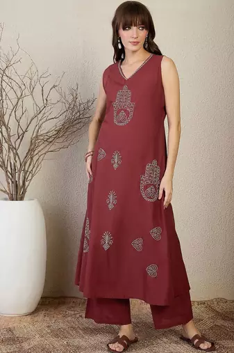 Women Woven Design Embroidered Cotton Kurta with Palazzos