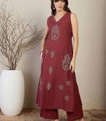 Women Woven Design Embroidered Cotton Kurta with Palazzos