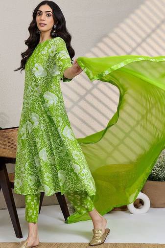 Women Floral Printed Cotton A-Line Kurta with Trousers & Dupatta