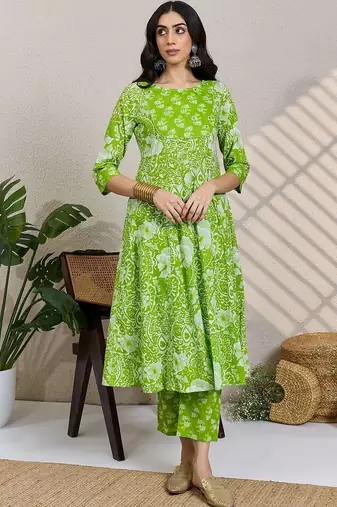 Women Floral Printed Cotton A-Line Kurta with Trousers & Dupatta