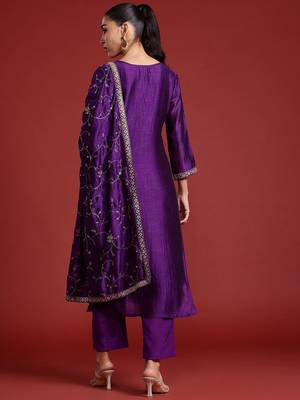 Floral Embroidered Sequinned Kurta With Trousers & Dupatta 7