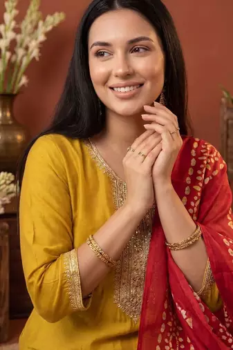 Women Ethnic Motifs Embroidered Regular Thread Work Kurta with Trousers & With Dupatta