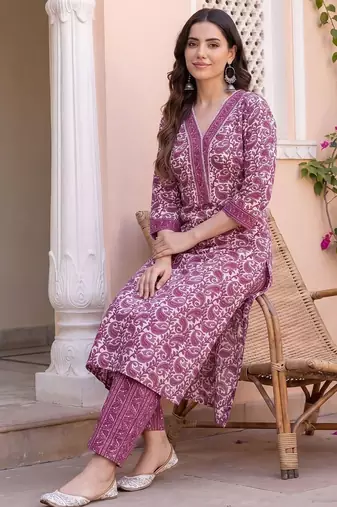 Women Ethnic Motifs Printed Regular Pure Cotton Kurta with Trousers
