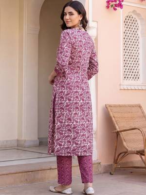 Women Ethnic Motifs Printed Regular Pure Cotton Kurta with Trousers 4