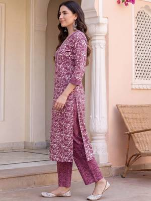 Women Ethnic Motifs Printed Regular Pure Cotton Kurta with Trousers 5