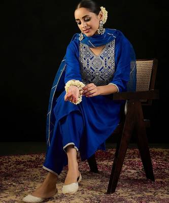 V Neck Floral Yoke Design Zardozi Straight Kurta with Trouser & Dupatta 2