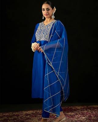 V Neck Floral Yoke Design Zardozi Straight Kurta with Trouser & Dupatta 1