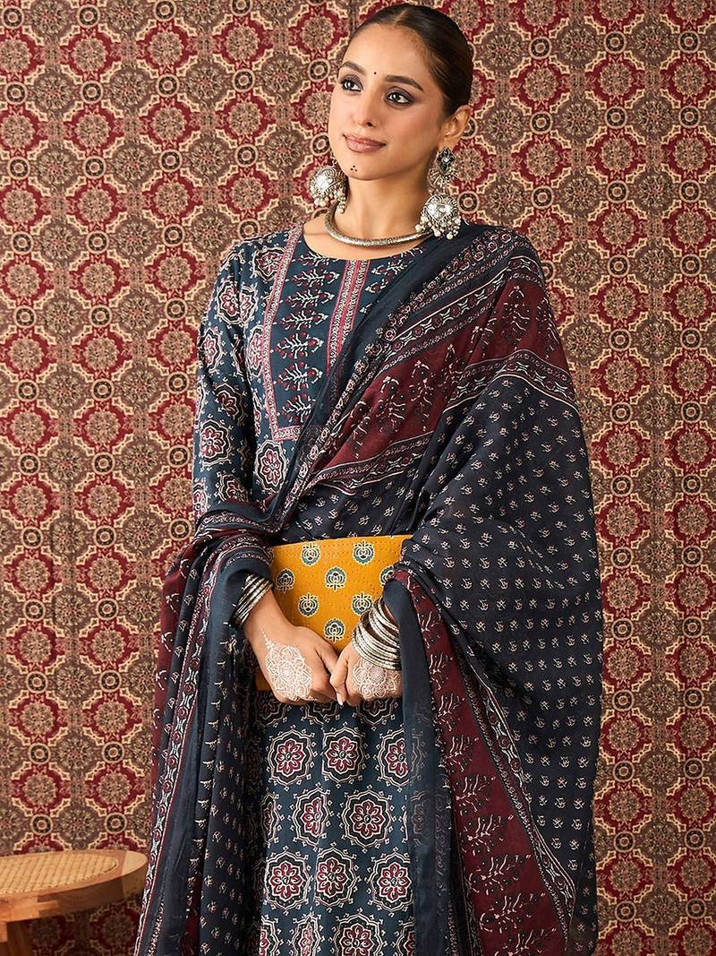 Women Floral Printed Regular Pure Cotton Kurta with Trousers & Dupatta Kurta Sets