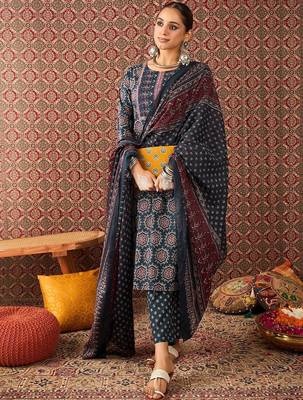 Women Floral Printed Regular Pure Cotton Kurta with Trousers & Dupatta Kurta Sets 6