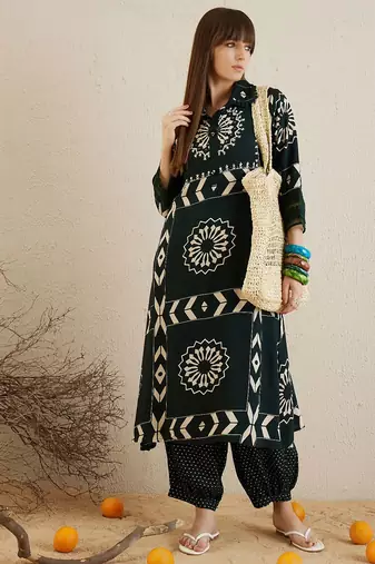 Green Floral Printed Stones & Beads Shirt Collar Straight Kurta with Salwar