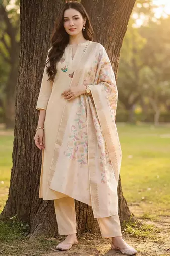 Women Ethnic Motifs Embroidered Regular Thread Work Kurta with Trousers & With Dupatta