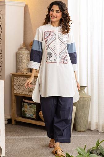 Women Ethnic Motifs Printed Regular Pure Cotton Kurta with Trousers