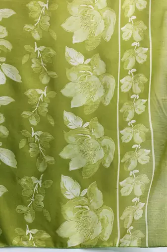 Women Floral Printed Regular Beads and Stones Kurta with Trousers & With Dupatta