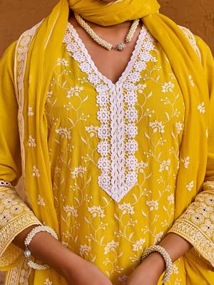 Women Ethnic Motifs Embroidered Pure Cotton Kurta with Trouser & Dupatta 3