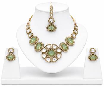 kundan mint green mehendi polish necklace set with earrings and maang tikka for bridal wedding jewelry 4