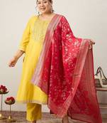 Plus Size Ethnic Motifs Embroidered Regular Kurta with Trousers & With Dupatta