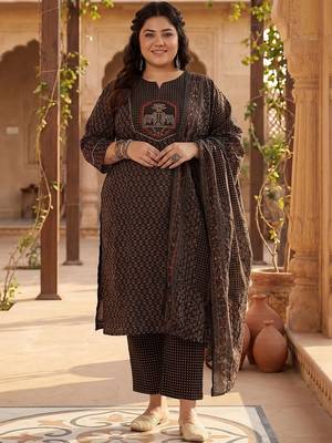 Plus Size Black Printed Straight Kurta Trousers With Dupatta Set 1