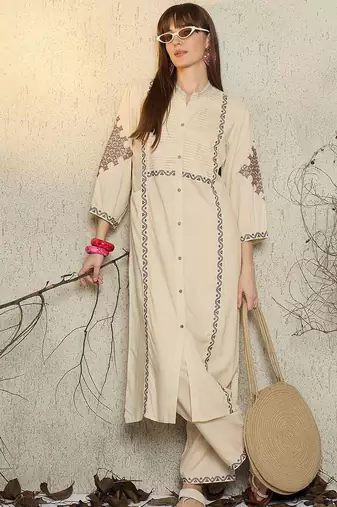 Women Ethnic Motifs Embroidered Regular Mirror Work Kurta with Palazzos