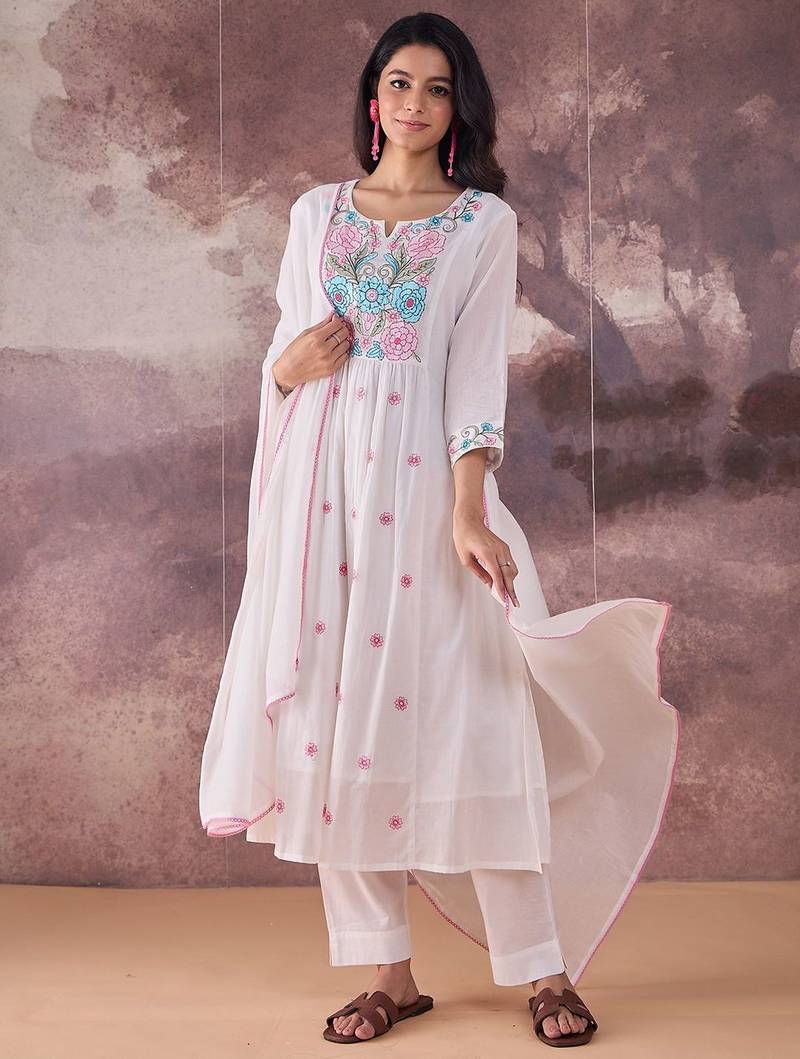 Women Floral Embroidered Regular Thread Work Pure Cotton Kurta with Trousers & With Dupatta