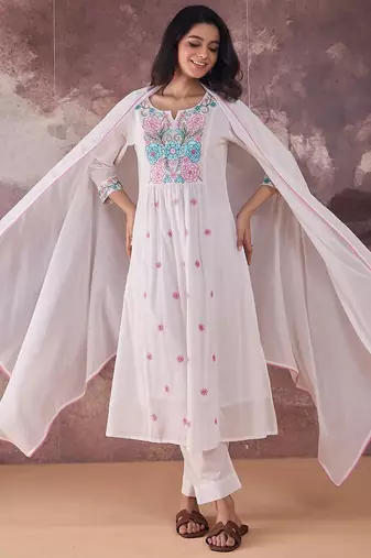 Women Floral Embroidered Regular Thread Work Pure Cotton Kurta with Trousers & With Dupatta