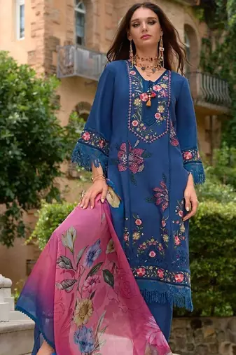 Women Floral Embroidered Panelled Thread Work Pure Silk Kurta with Trousers & With Dupatta