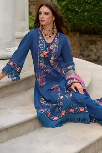 Women Floral Embroidered Panelled Thread Work Pure Silk Kurta with Trousers & With Dupatta
