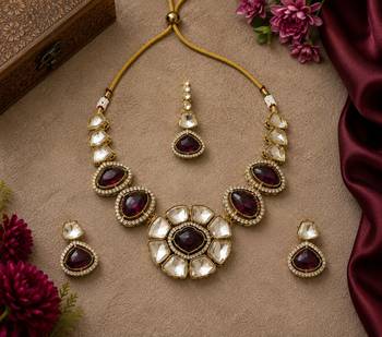 kundan wine color mehendi polish necklace set with earrings and maang tikka for bridal wedding jewelry 3