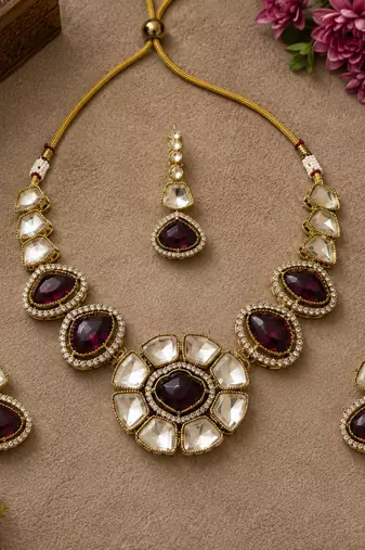 kundan wine color mehendi polish necklace set with earrings and maang tikka for bridal wedding jewelry