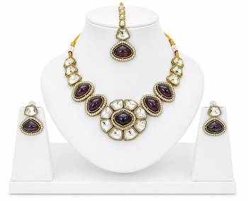 kundan wine color mehendi polish necklace set with earrings and maang tikka for bridal wedding jewelry 4