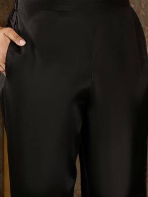 Floral Embroidered Sequinned Panelled Organza Kurta With Trousers & Dupatta 3