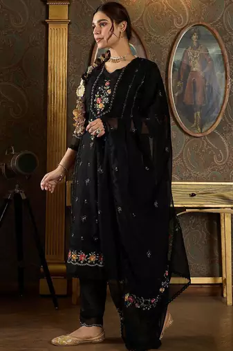 Floral Embroidered Sequinned Panelled Organza Kurta With Trousers & Dupatta