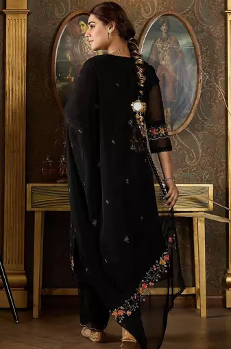 Floral Embroidered Sequinned Panelled Organza Kurta With Trousers & Dupatta