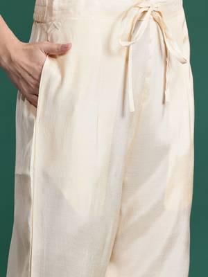 Floral Printed Kurta with Trousers & Dupatta 4