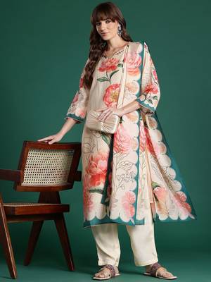 Floral Printed Kurta with Trousers & Dupatta 8