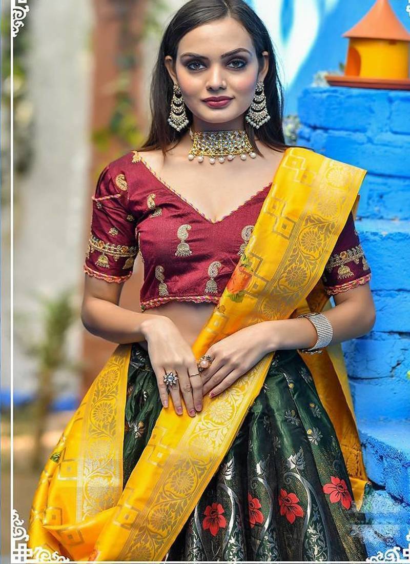 Green Embroidered Banarasi Silk Blend Semi Stitched Lehenga Choli