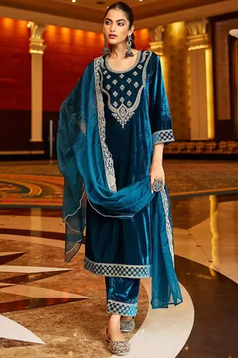 Women Ethnic Motifs Embroidered Regular Velvet Kurta with Trousers & With Dupatta