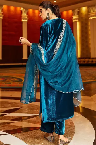 Women Ethnic Motifs Embroidered Regular Velvet Kurta with Trousers & With Dupatta