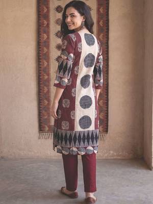 Women Floral Printed Regular Thread Work Pure Cotton Kurta with Trousers & With Dupatta 4