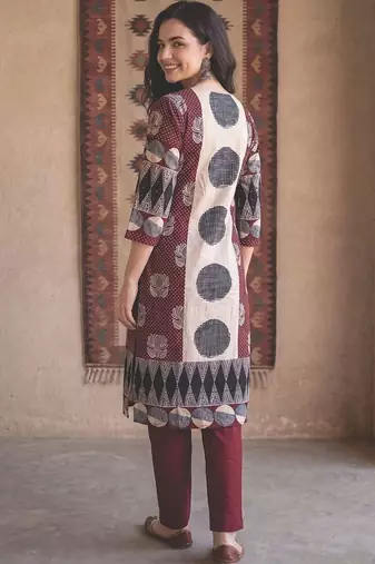 Women Floral Printed Regular Thread Work Pure Cotton Kurta with Trousers & With Dupatta