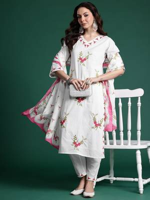 Floral Embroidered Pure Cotton Kurta with Trousers & Dupatta 8