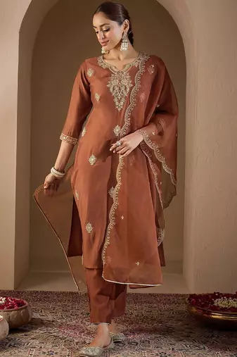 Women Ethnic Motifs Embroidered Regular Liva Kurta with Trousers & With Dupatta