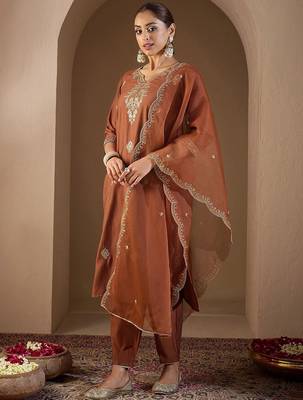 Women Ethnic Motifs Embroidered Regular Liva Kurta with Trousers & With Dupatta 4