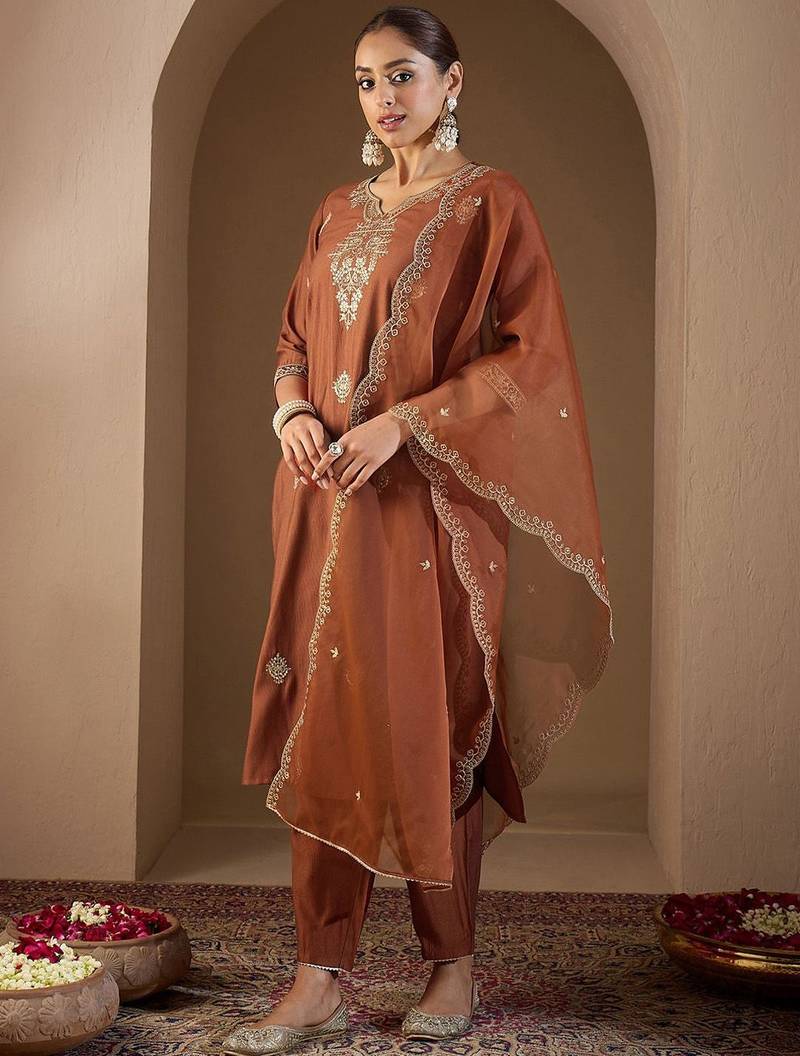 Women Ethnic Motifs Embroidered Regular Liva Kurta with Trousers & With Dupatta