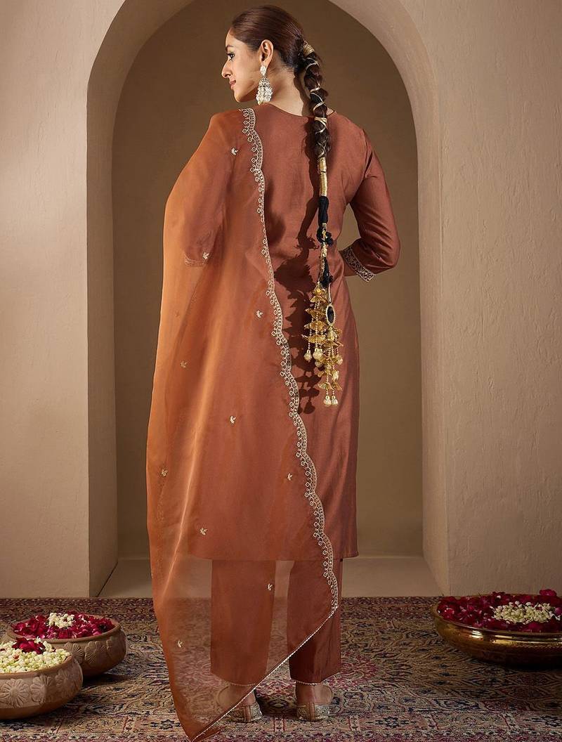 Women Ethnic Motifs Embroidered Regular Liva Kurta with Trousers & With Dupatta