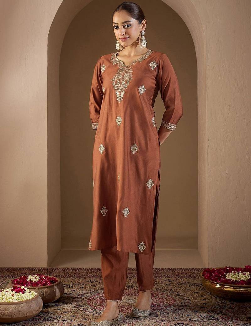 Women Ethnic Motifs Embroidered Regular Liva Kurta with Trousers & With Dupatta